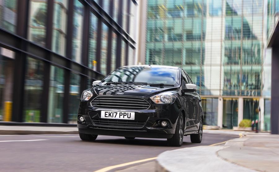  Ford Ka+ Black 2016 года  (UK) (фото 2 из 12)